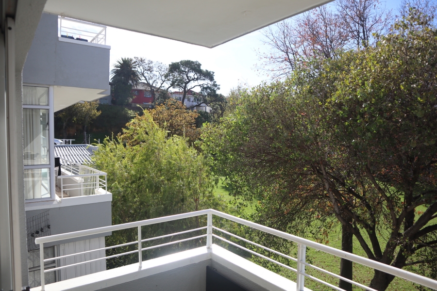 To Let 2 Bedroom Property for Rent in Gardens Western Cape